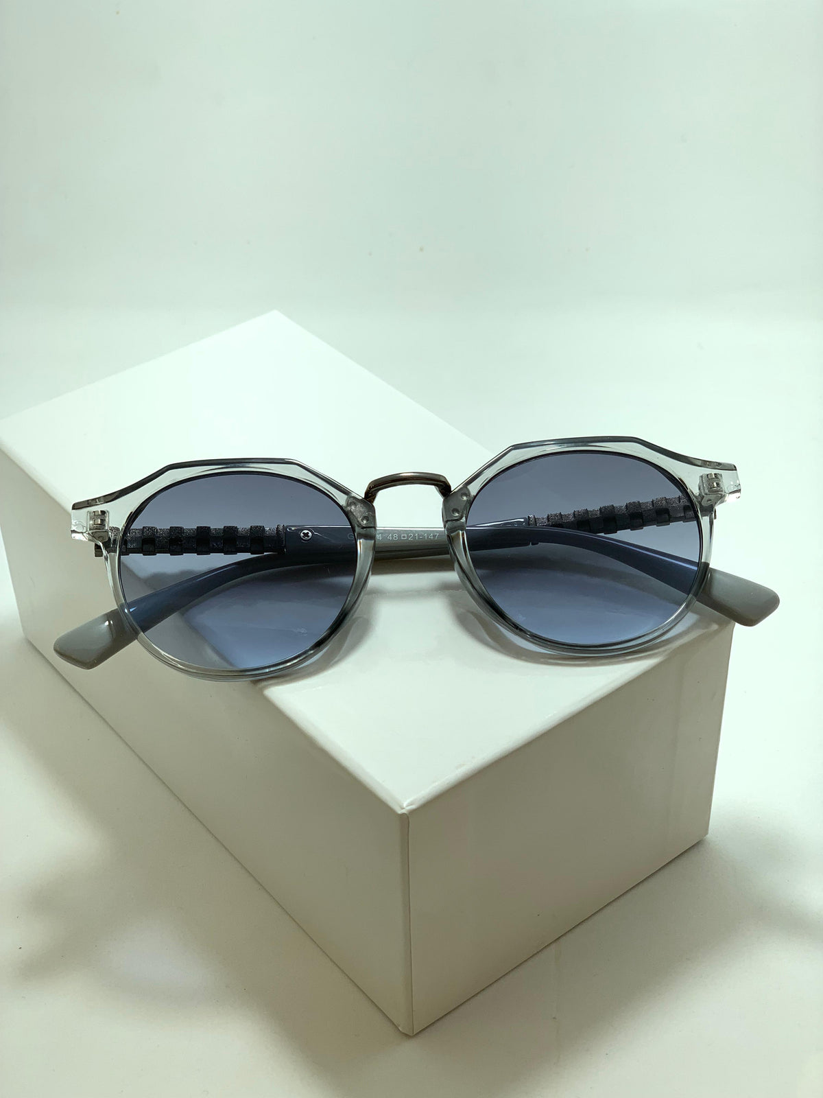 FANCY LADIES SUNGLASSES