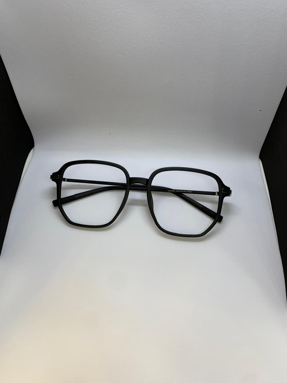 LEO ULTIMA BLACK