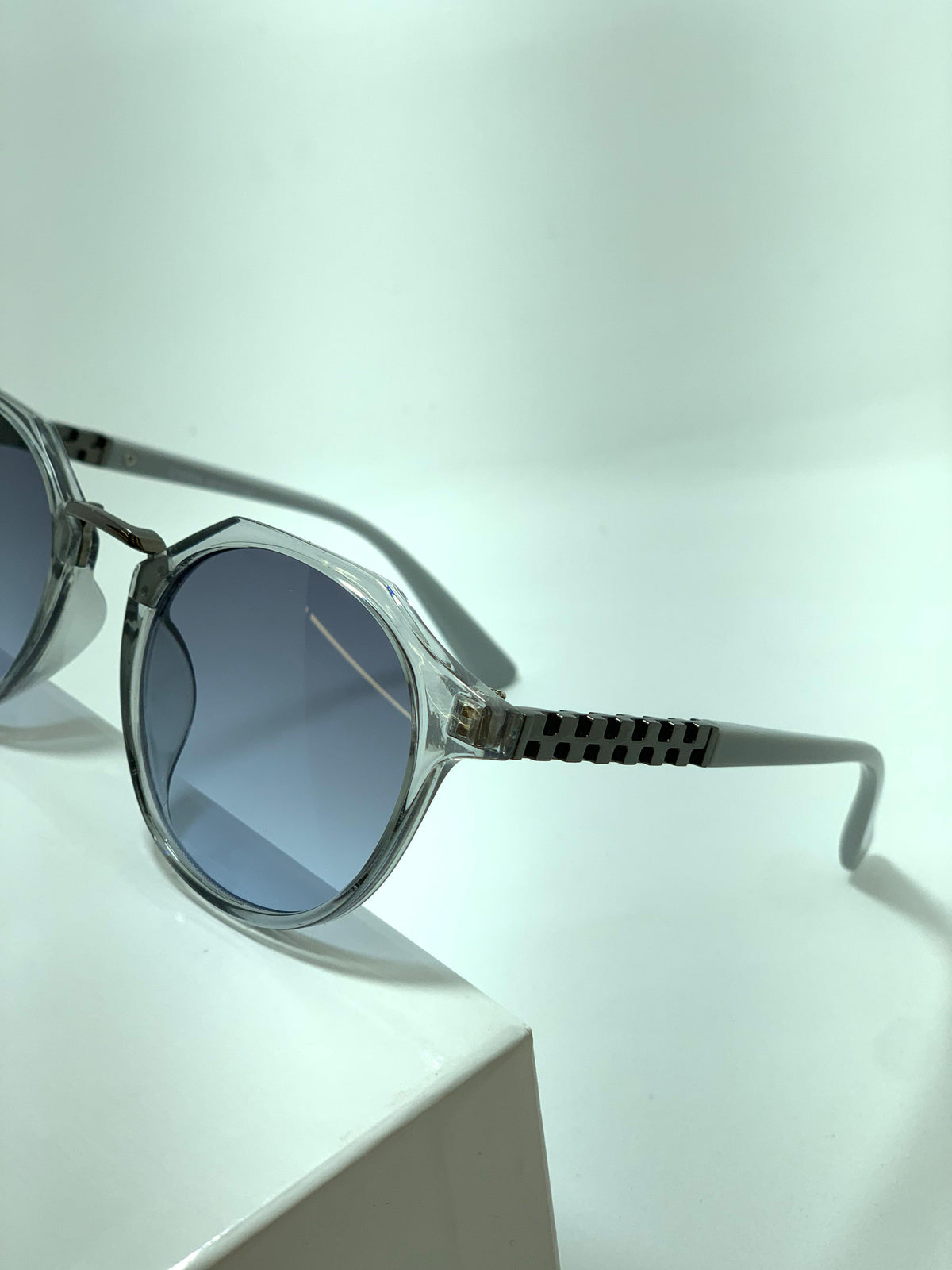 FANCY LADIES SUNGLASSES